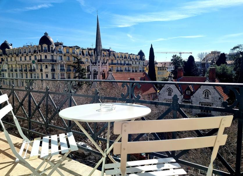 Balcony Photo
