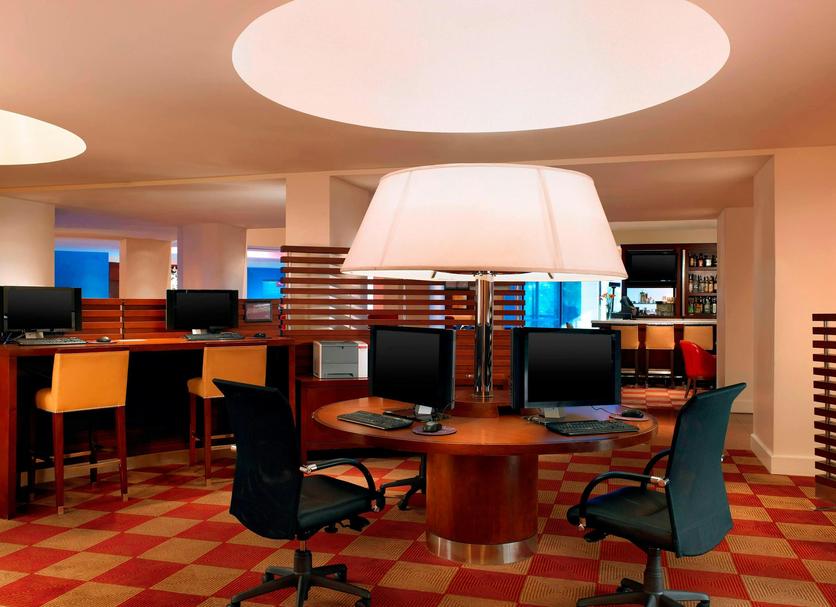 Business centre Photo