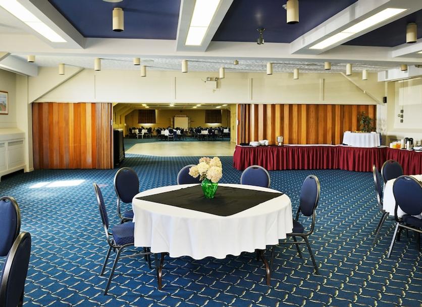 Banquet hall Photo
