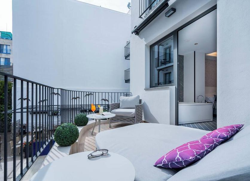 Balcony Photo