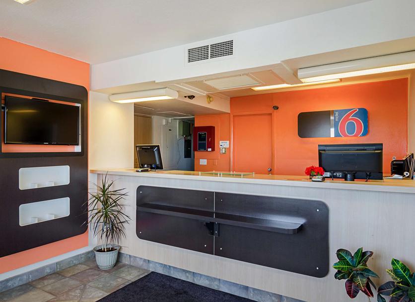 Front desk Photo