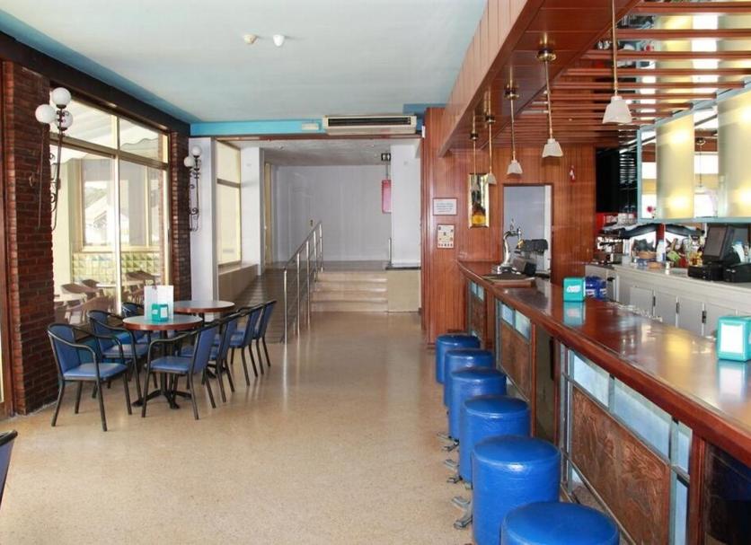 Bar Photo
