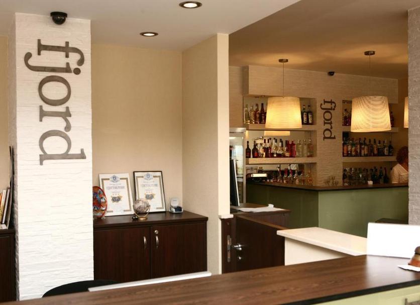 Bar Photo