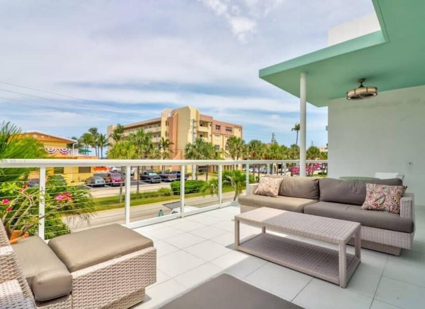 Balcony Photo