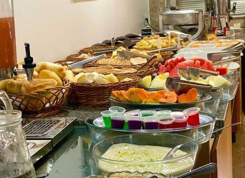 Buffet Photo