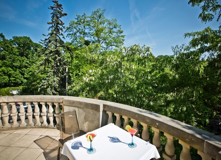 Balcony Photo