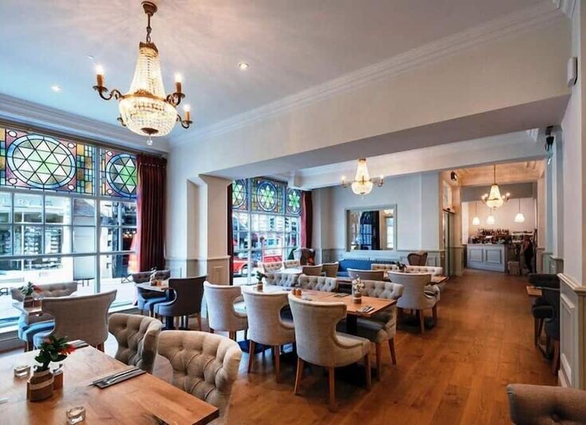 Restaurant Photo