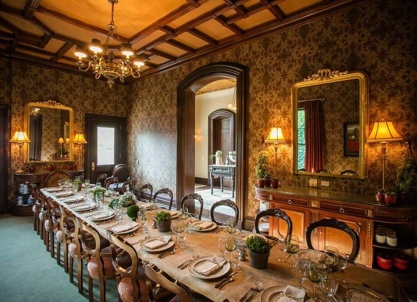 Dining room Photo