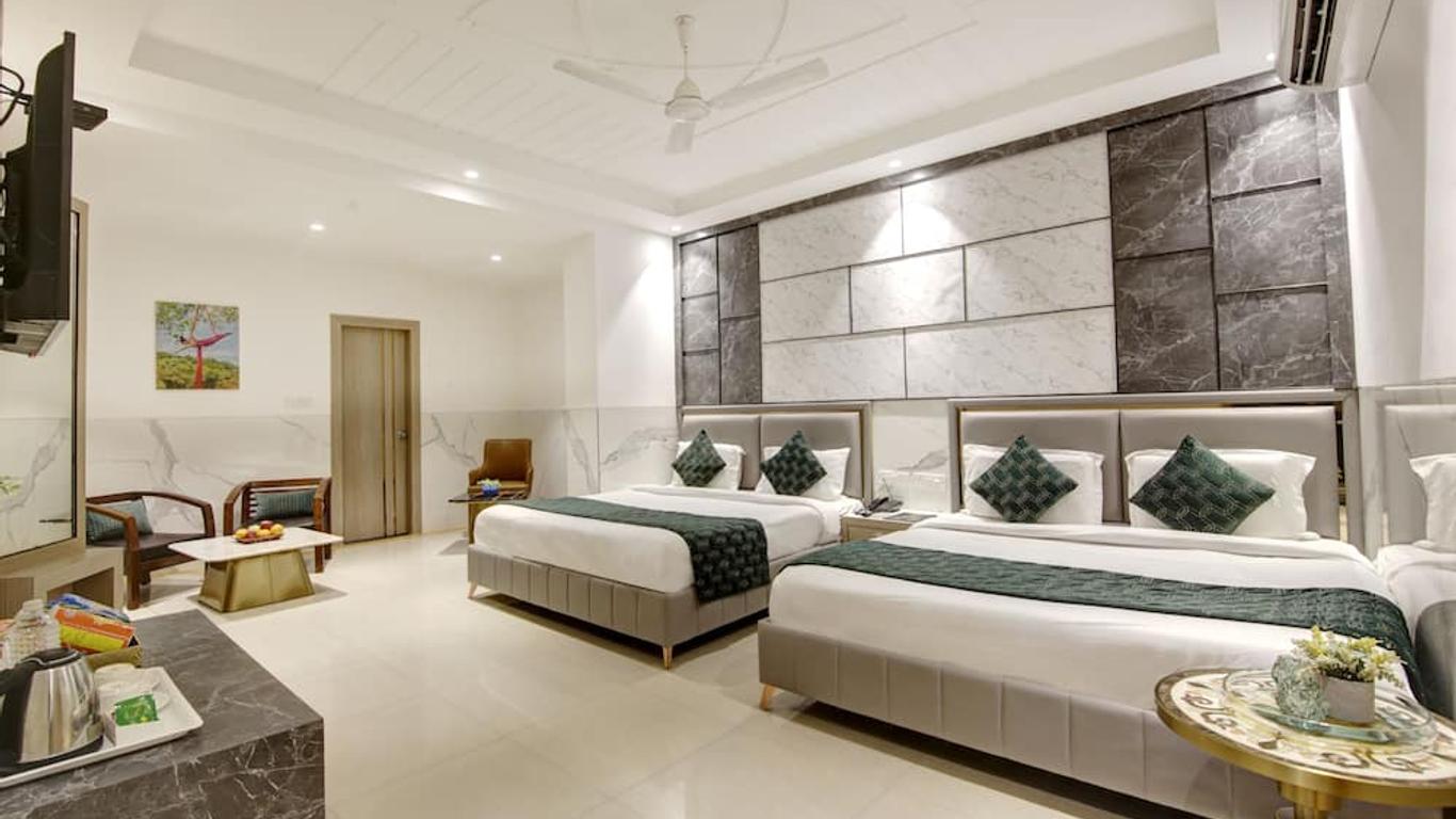 Hotel Delhi 37