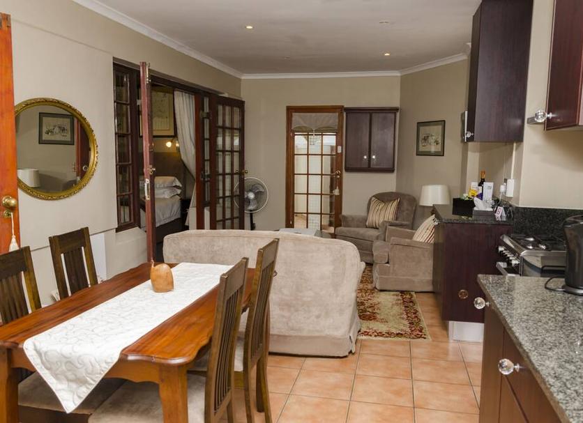 Dining room Photo