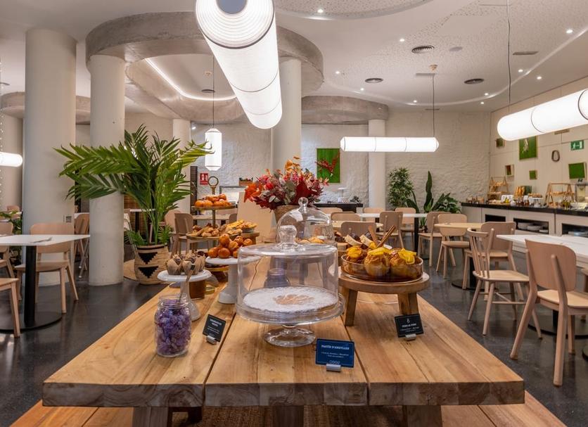 Buffet Photo