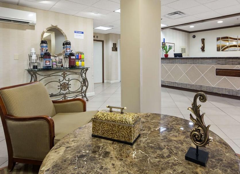 Front desk Photo