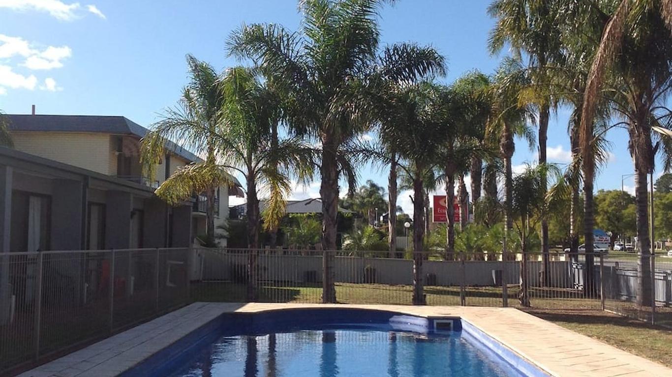 Sunraysia Motel & Holiday Apartments