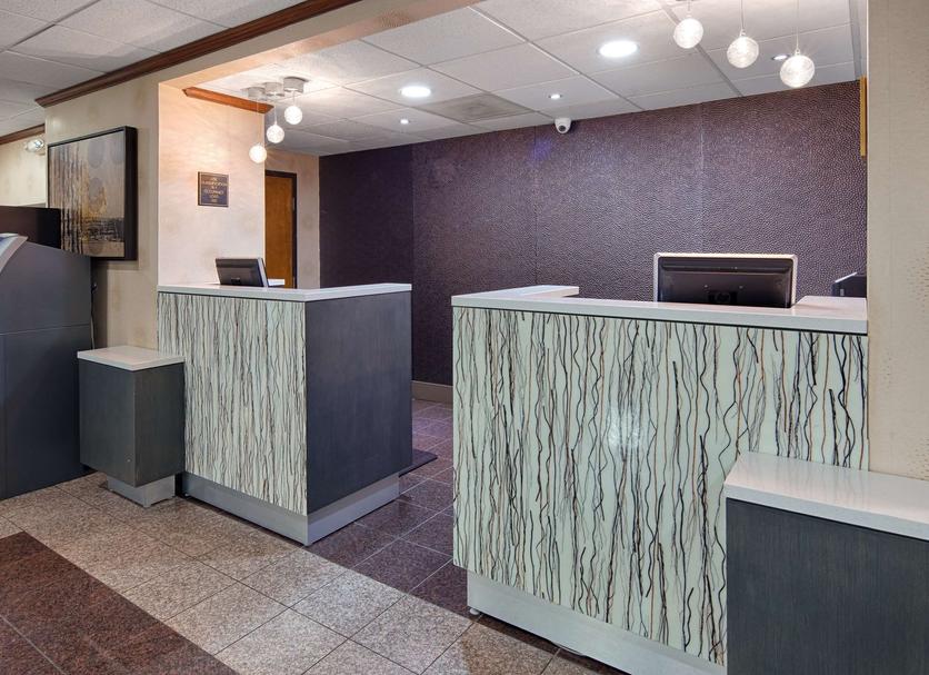 Front desk Photo