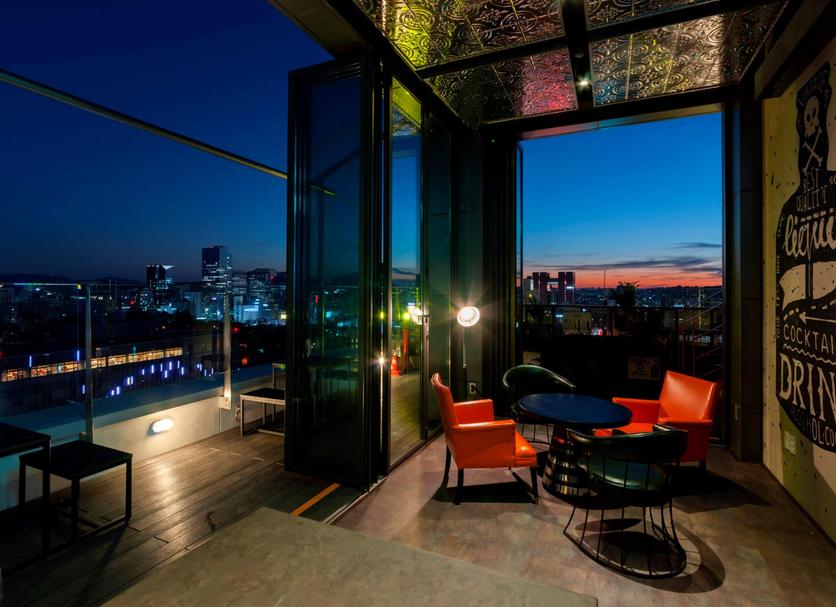 Balcony Photo