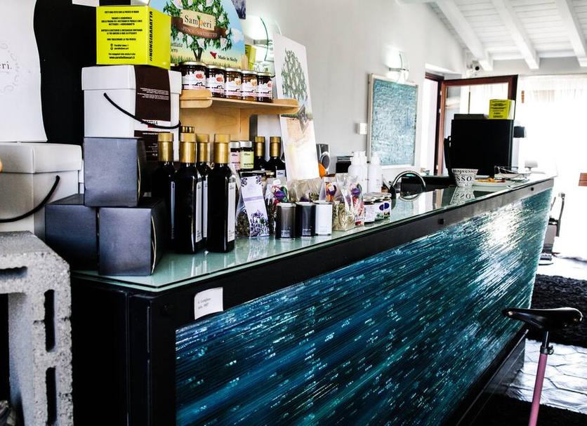 Bar Photo