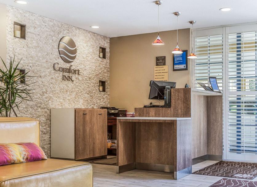 Front desk Photo