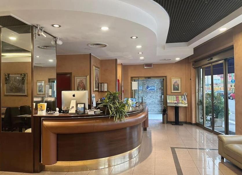 Front desk Photo