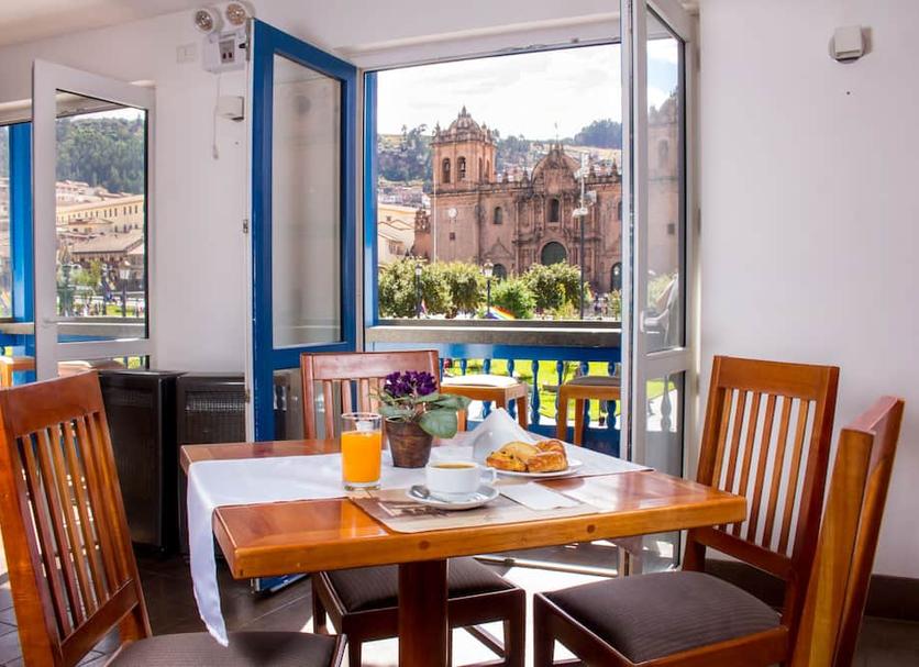 Dining room Photo