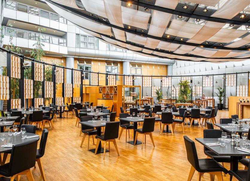 Restaurant Photo