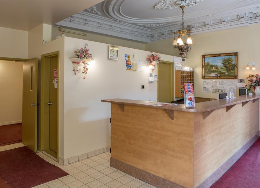 Front desk Photo