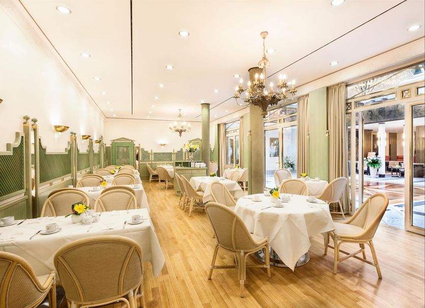 Restaurant Photo