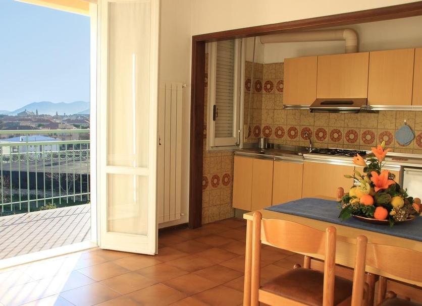 Kitchen Photo