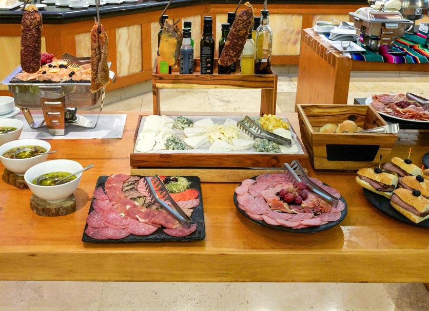 Buffet Photo