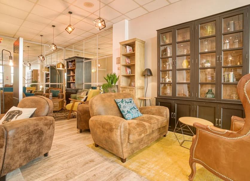 Lounge Photo