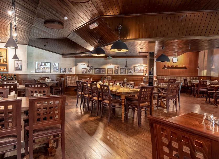 Restaurant Photo