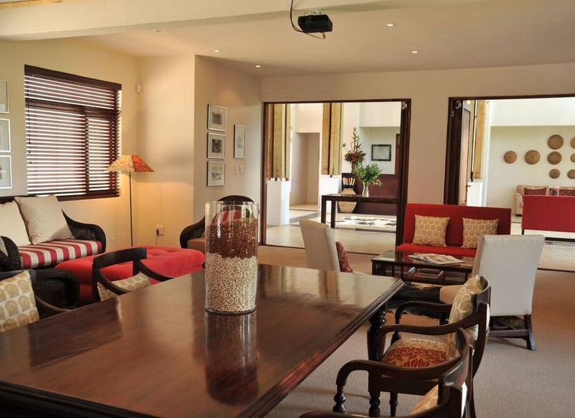 Dining room Photo