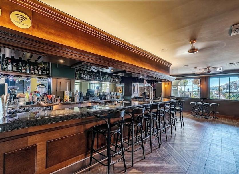 Bar Photo