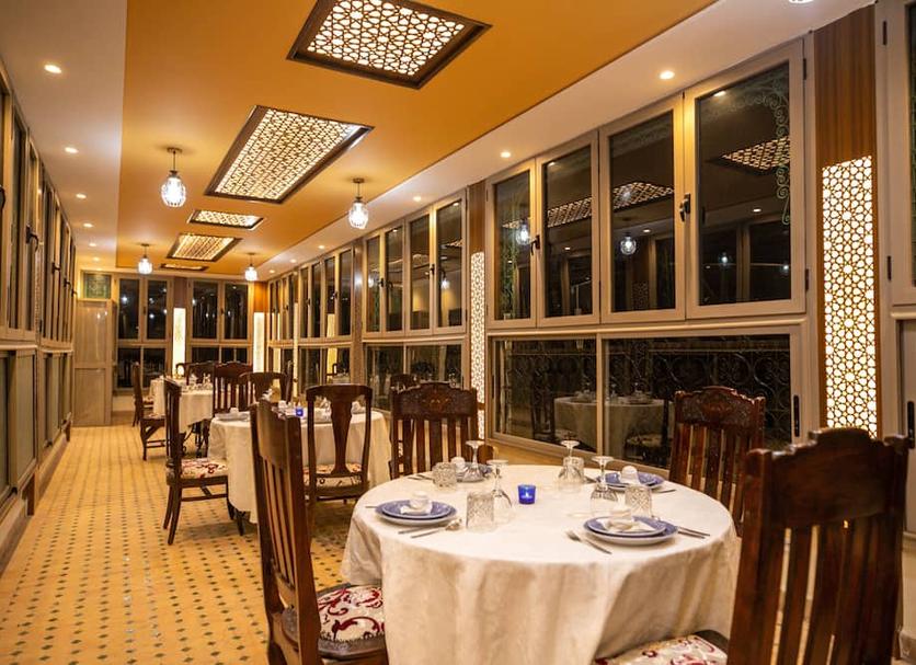 Restaurant Photo
