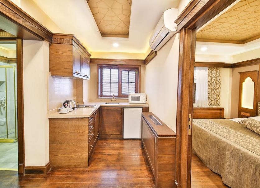 Kitchen Photo