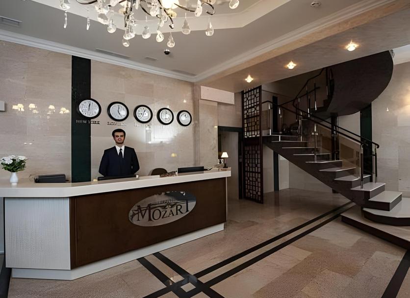 Front desk Photo