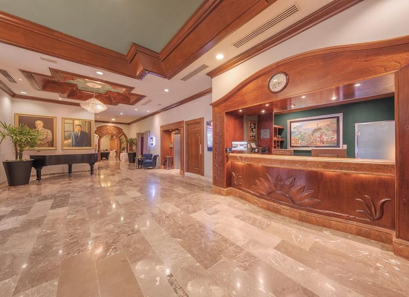 Front desk Photo
