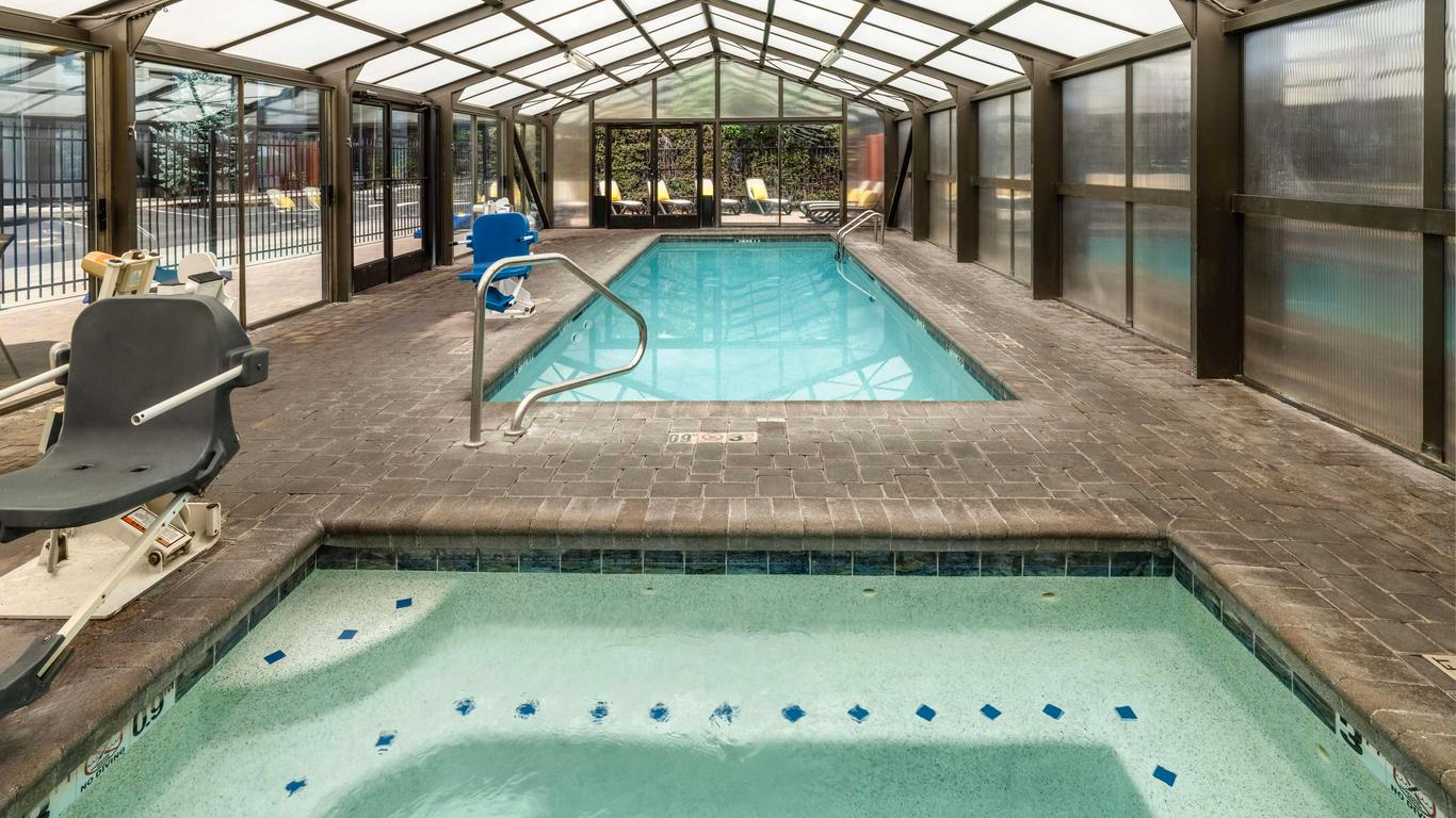 Best Western Pony Soldier Inn & Suites