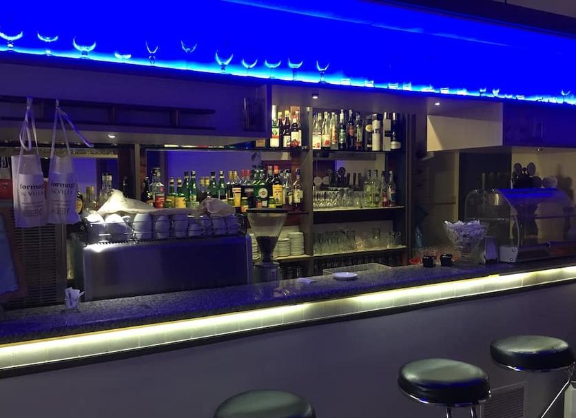 Bar Photo