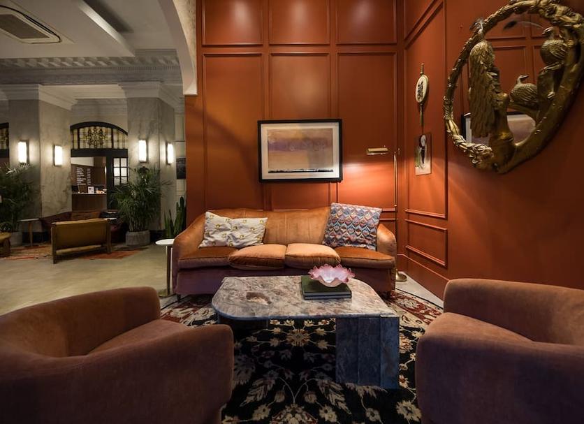 Lounge Photo