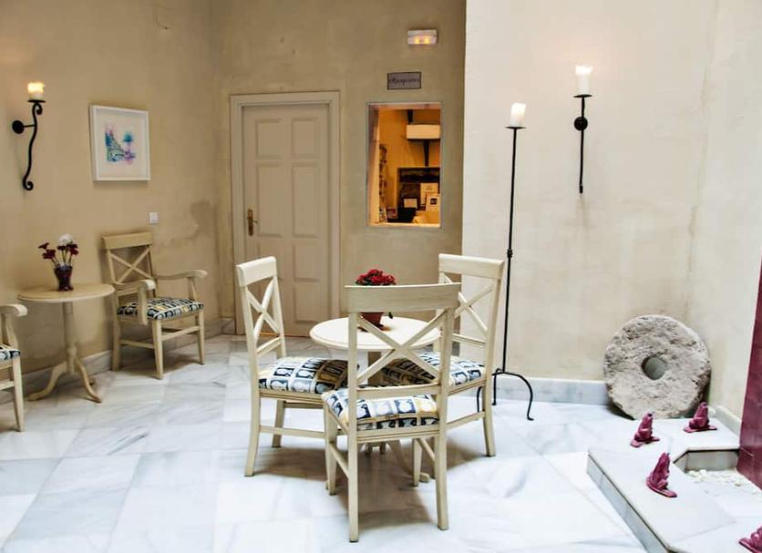 Dining room Photo