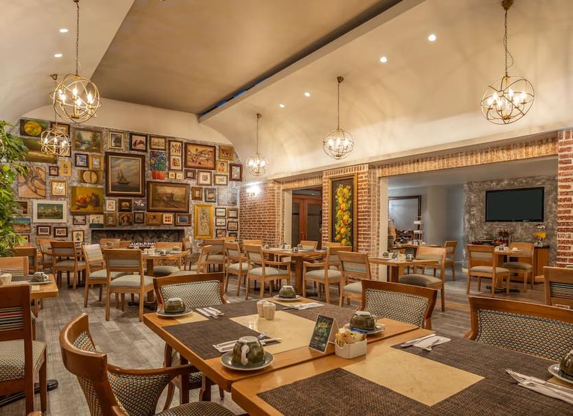 Restaurant Photo
