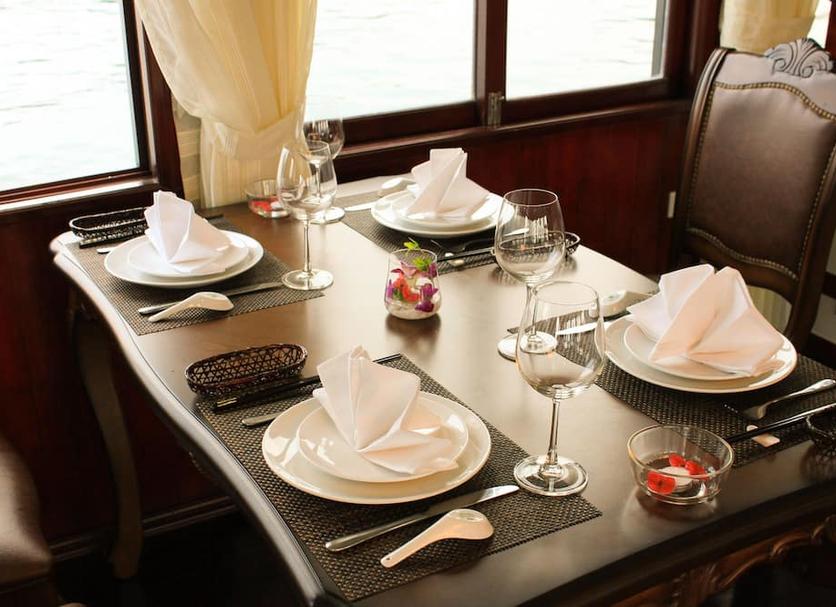 Dining room Photo