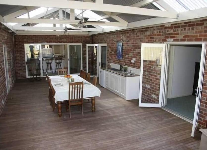 Dining room Photo