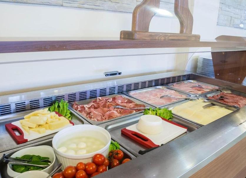 Buffet Photo