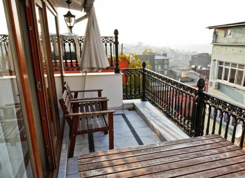 Balcony Photo
