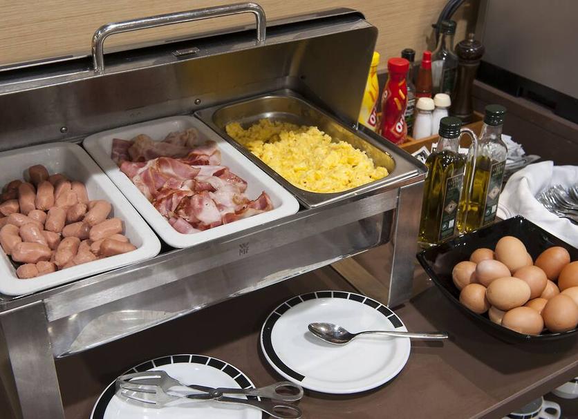 Buffet Photo