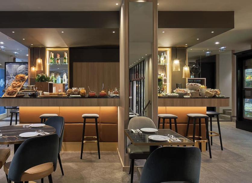 Restaurant Photo