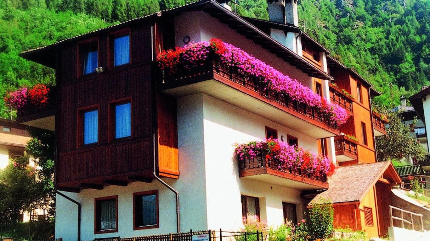 Residence Marisol Camere & Appartamenti - Mezzana Centre