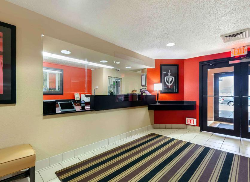 Front desk Photo