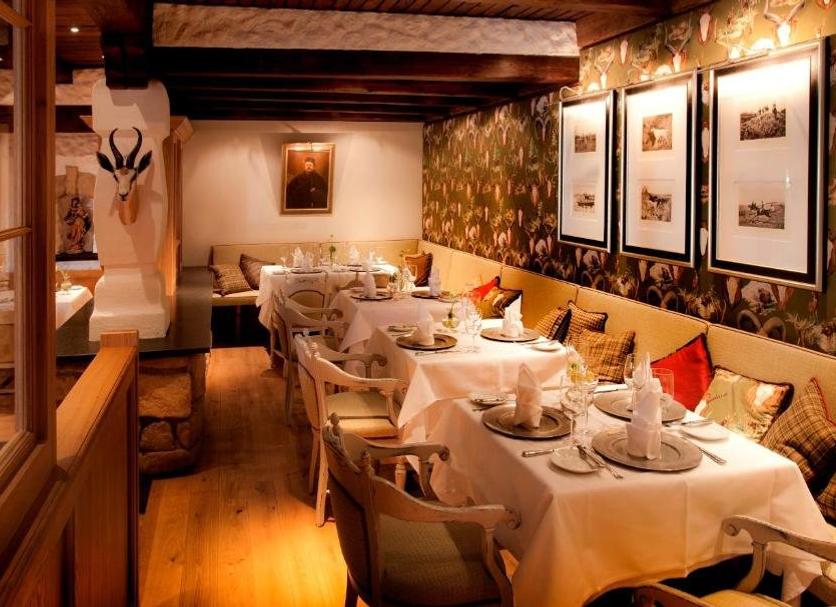 Restaurant Photo